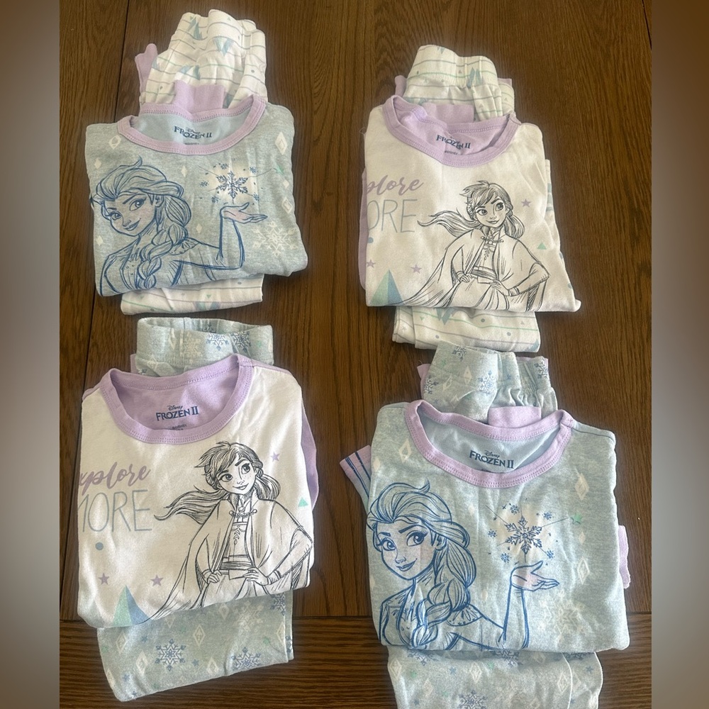 Girls Long sleeved Disney Frozen pajamas, 4 sets